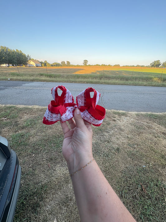 Medium red layered bow